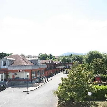 H2 Los Fresnos Hotel